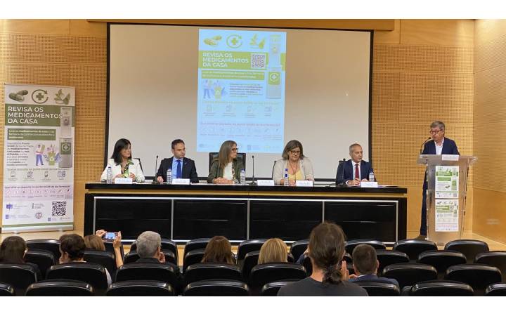 Los Colegios de Farmacéuticos, Médicos y Enfermería de Ourense promueven una gestión adecuada de los botiquines caseros para cuidar la salud y el medio ambiente